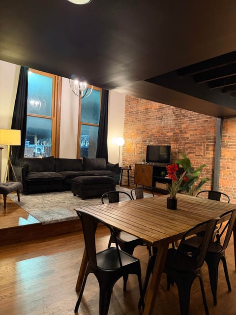 Living Area Unit 5