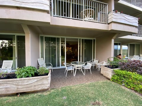 Relax on your lanai with ocean views