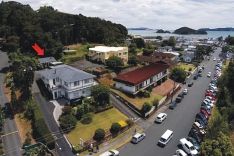 Everything in central Paihia within a 5min walk