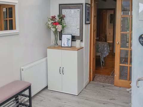 Hallway | Honeysuckle Cottage, Dreghorn, near Irvine