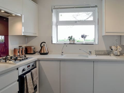 Kitchen | Honeysuckle Cottage, Dreghorn, near Irvine