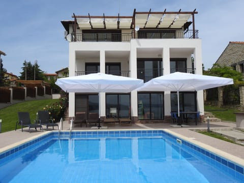 May 2019 new sunshades on top balcony