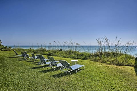 Vero Beach Vacation Rental | 2BR | 2BA | 900 Sq Ft | Elevator Access