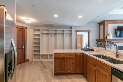 1693598632192-726-17