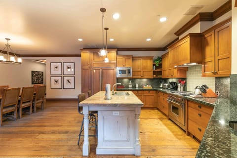 1693841130948-745-16