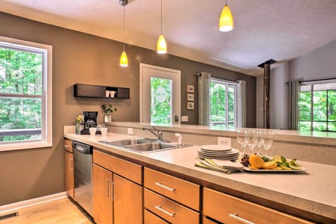 Kitchen | Fully Equipped
