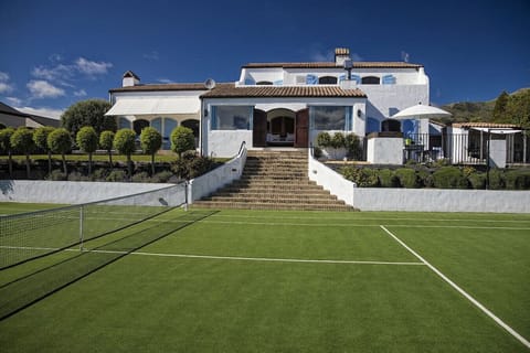 Sport court