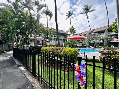 Swimming pool and hot tub and BBQ for your enjoyment.