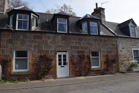 Front of 3 St Gilbert Street  Dornoch in Spring