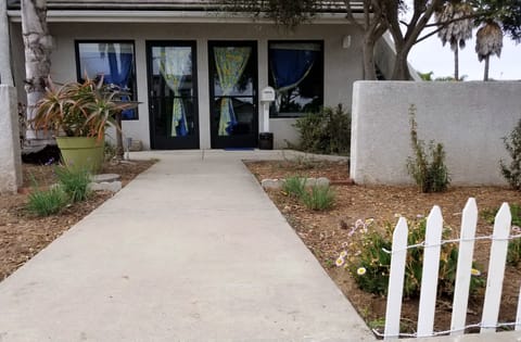 Straightforward roll-in handicapped access if needed.