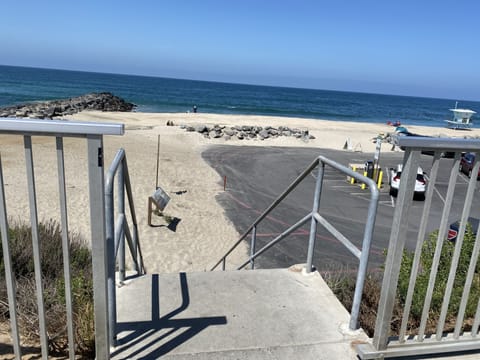Tamarack Surf Parking Lot—1min Drive!!
5min WALK to Coast & Public Beach Access!