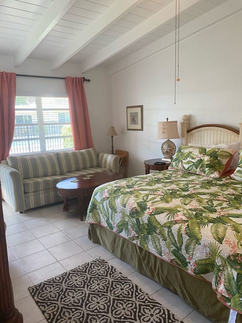 King size bed with queen pullout 