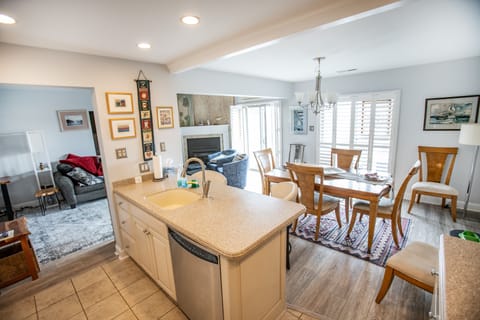 Open, inviting floor plan for easy entertaining.

