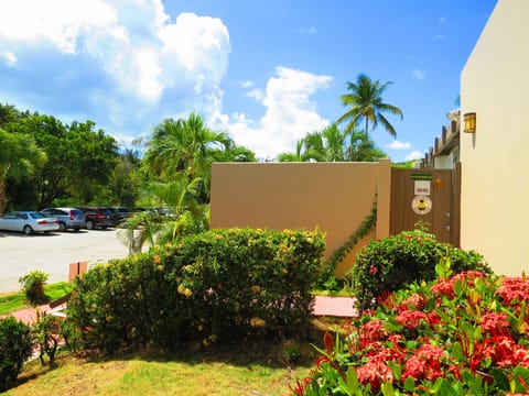 Private entrance to #3010.