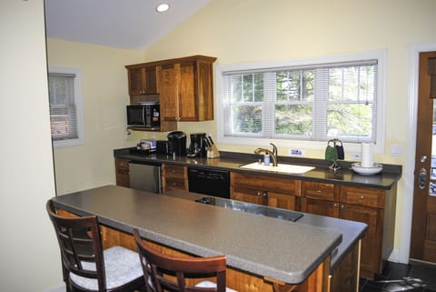 Full Kitchen Coffee maker, filters, coffee, Keurig (bring your own Keurig pods)