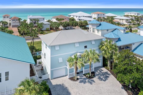 23-Blue-Water-Escape-Crystal-Beach