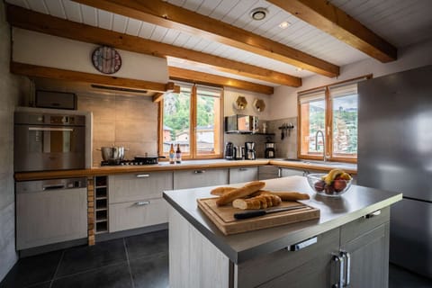 Kitchen in chalet Snow Valley