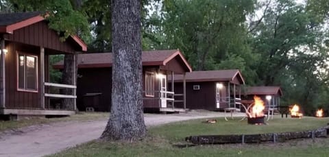 4 cabins on private 3 acre lake