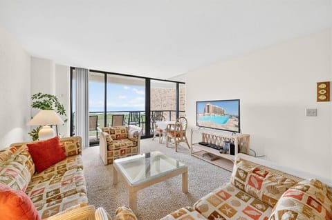 Living Area w/ Gulf View