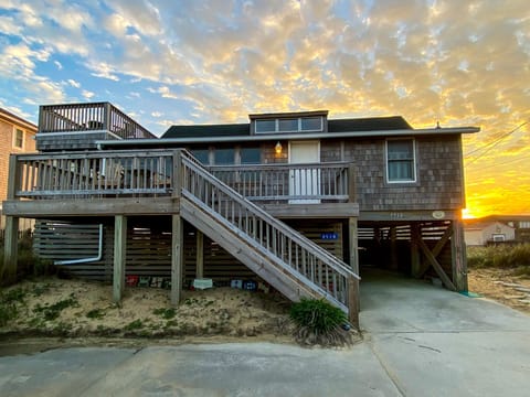 Serendipity is a historic and classic OBX beach cottage with amazing ocean views