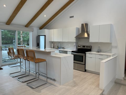 completely renovated kitchen with brand new appliances 