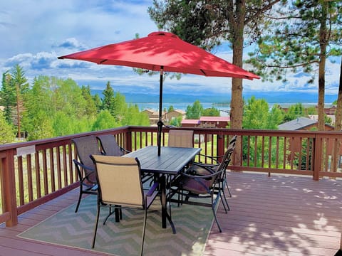 Patio table with umbrella, seats 6
