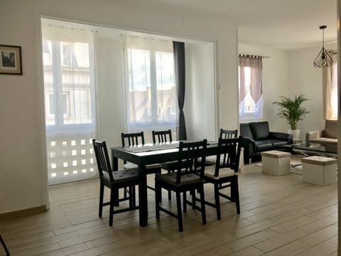 A large, calm, bright, totally renoved and well fournished appartement