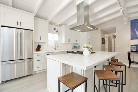 Unit A Kitchen & Island Bar seating