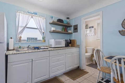 The Quarter Deck in Flagler Beach w/ Kitchenette, Induction Cooktop, Fridge, Microwave & More