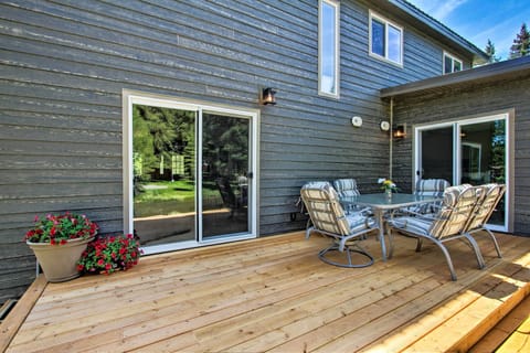 Deck | Outdoor Dining Area