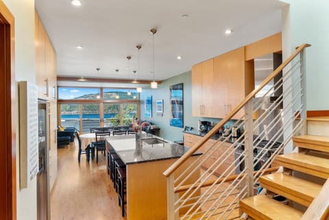 16-web-or-mls-317_Sherman-816