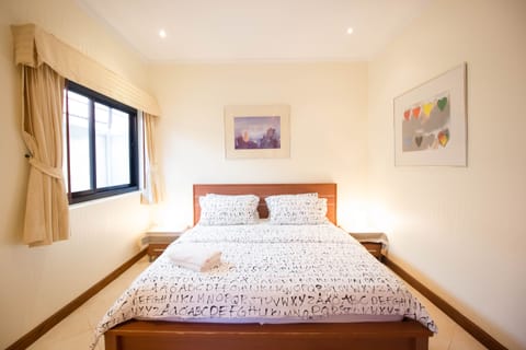 Lovely 3 bed Central Jomtien pool villa