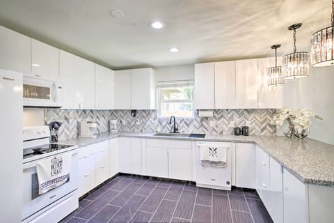 Kitchen | Fully Equipped | Cooking Basics | Spices