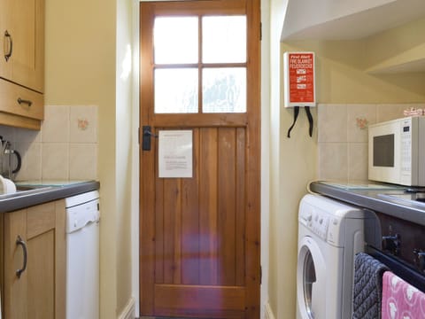 Fully equipped kitchen | Causey View, Keswick