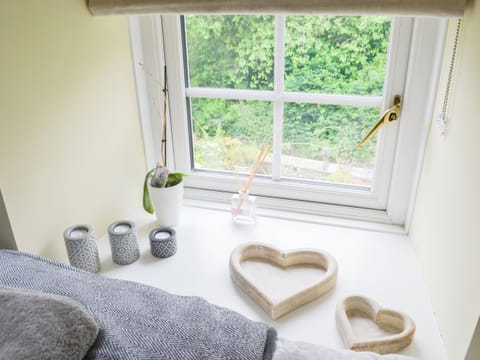 Twin bedroom | Wisteria Cottage, Netherton, near Rothbury