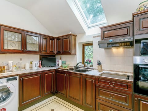 Kitchen | The Gatehouse - The Chantry, Dronfield, near Chesterfield