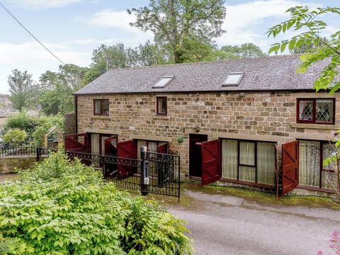 Exterior | The Gatehouse - The Chantry, Dronfield, near Chesterfield