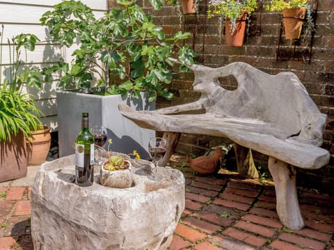 Sitting out area | Number 1 Admiralty Cottages, Gosport