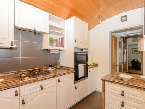 Kitchen | Number 1 Admiralty Cottages, Gosport
