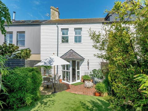Exterior | Number 1 Admiralty Cottages, Gosport