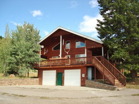 Targhee Peak Mountain Home welcomes you with space for multiple cars &/or toys!