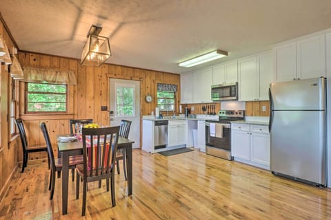 Dining Space | Dishware/Flatware