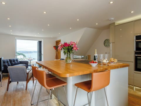 Stylish open-plan living area | Wrens Perch, Brixham