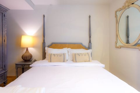 Baan SanKraam_2BR Apt, KAD-PoolView