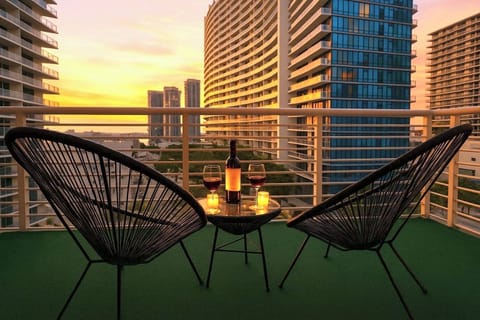 Best area in Miami. Private terrace just for you