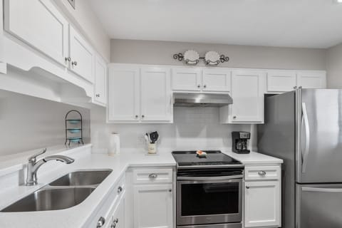 1st Floor | Kitchen Area