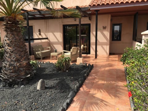 Front Garden & Patio