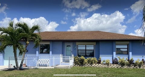 Seahorse Cottage Front