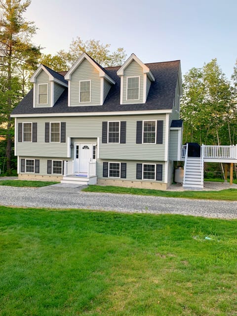 New construction 6-8 minute walk from long sands beach 
