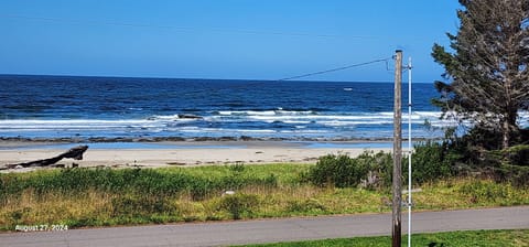 Pacific Ocean view. private beach across road.